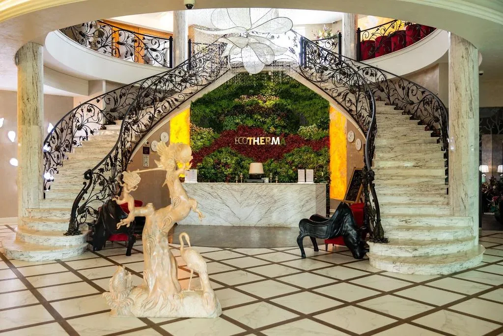 Lobby, Therma Palace, Varna
