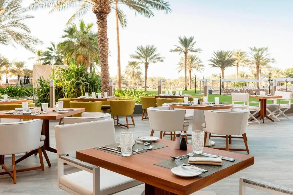 Restaurant, Le Royal Meridien Beach Resort and Spa, Dubai
