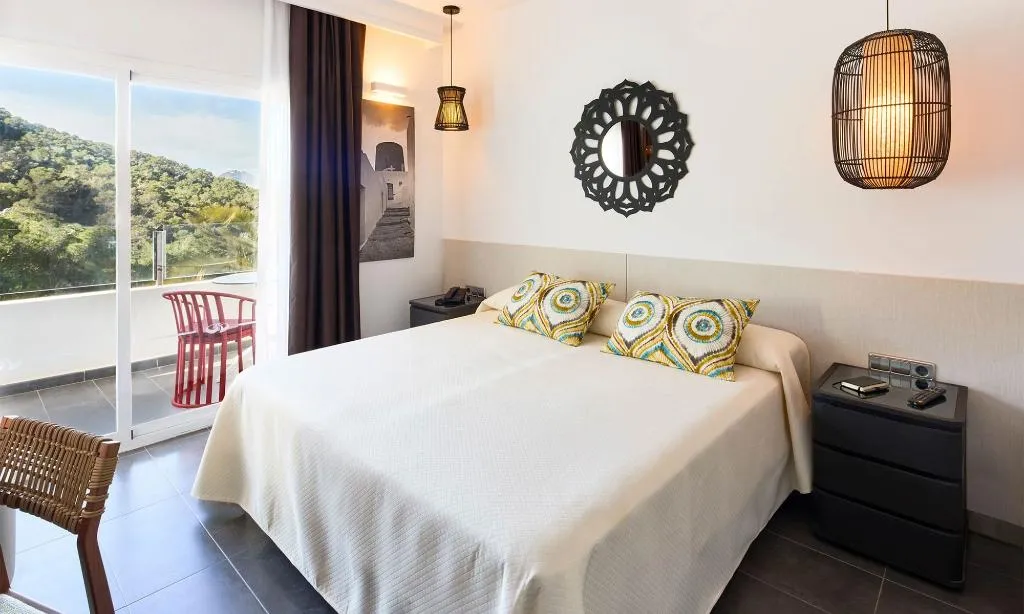 DOUBLE SINGLE USE SEA VIEW Room, Palladium Hotel Cala LLonga, Ibiza