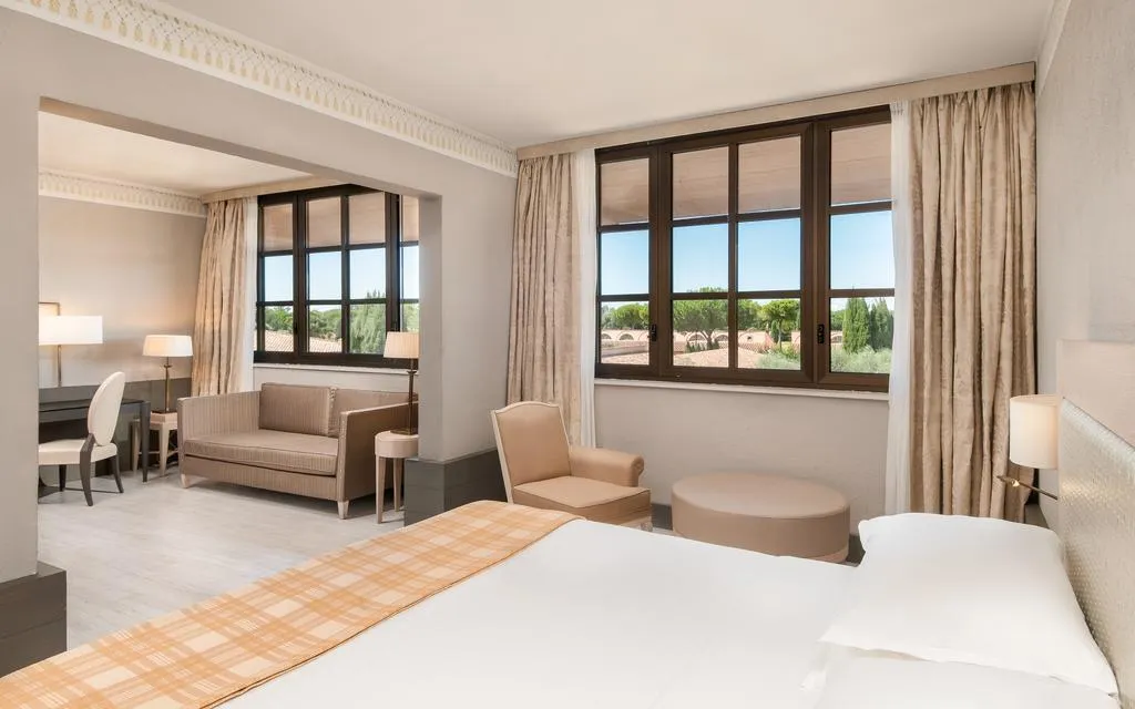 JUNIOR SUITE STANDARD Room, Sheraton Parco de' Medici Rome Hotel, Rome