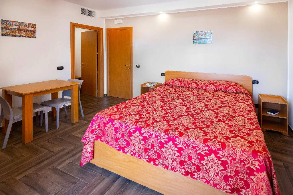 TRIPLE STANDARD Room, Il Giardino dei Sogni Country Resort, Taormina
