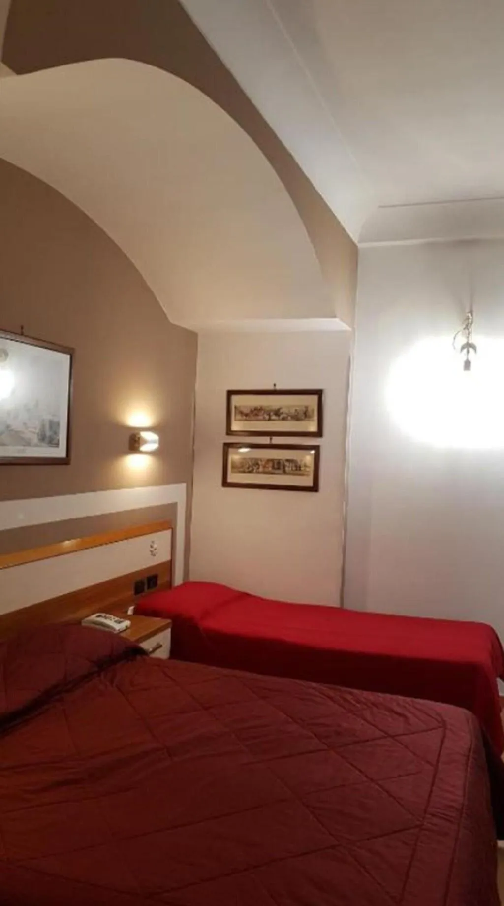 Room, Hotel Mediterraneo, Naples