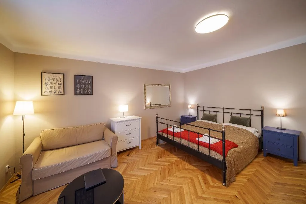 FAMILY ROOM CAPACITY 10 Room, Old Town - Templova Apartments, Prague