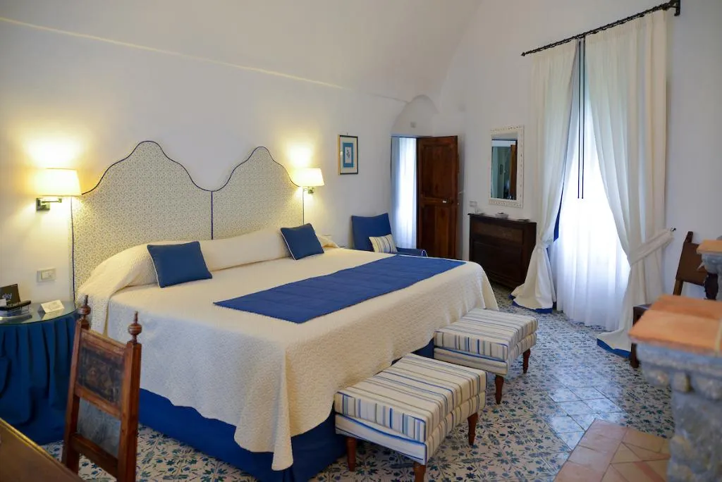 STUDIO STANDARD Room, Villa Cimbrone, Naples