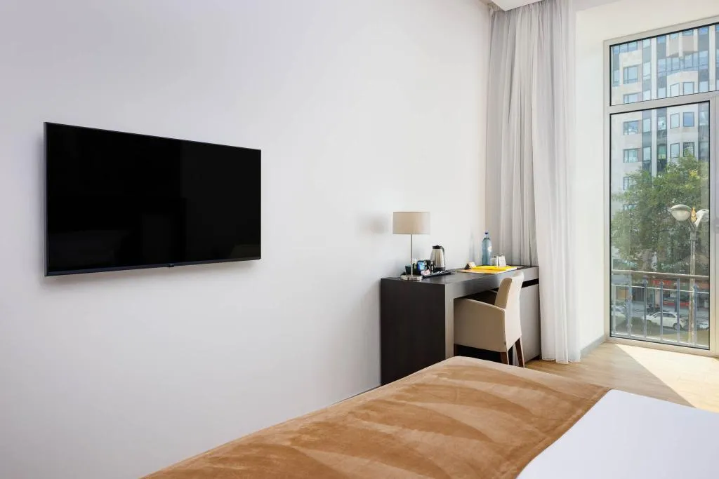 Double or Twin SUPERIOR CAPACITY 3 Room, Jupiter Lisboa Hotel – Rooftop & Spa, Lisbon