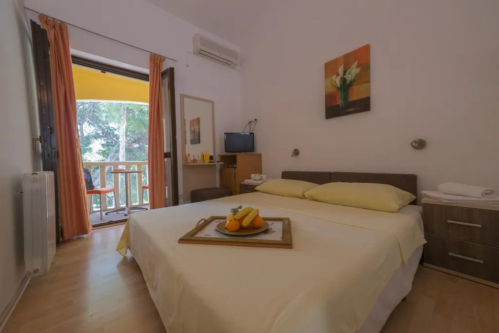 STUDIO CAPACITY 2 Room, Beach Apartments Lavica, Split
