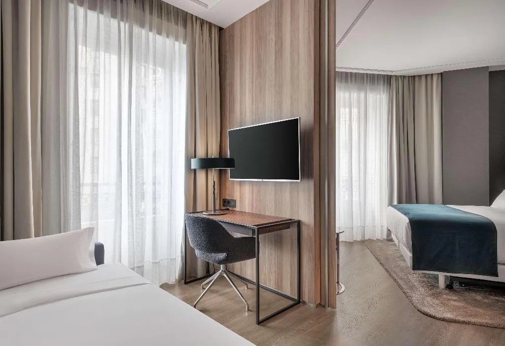 Room, NH Collection Madrid Gran Vía, Madrid