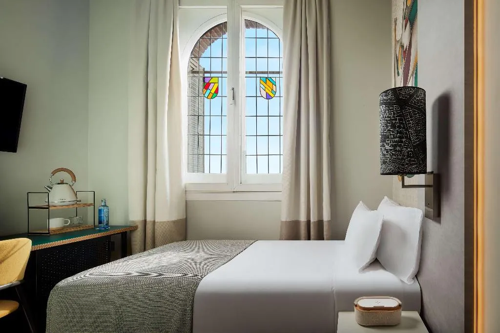 Room, Avani Alonso Martinez Madrid Hotel, Madrid