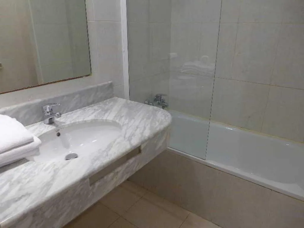 APARTMENT CAPACITY 4 ONE BEDROOM Room, Alboran, Costa Dorada
