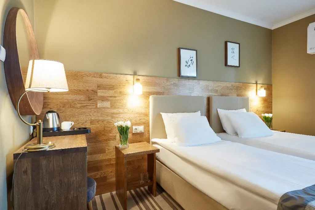 Room, Batory, Krakow