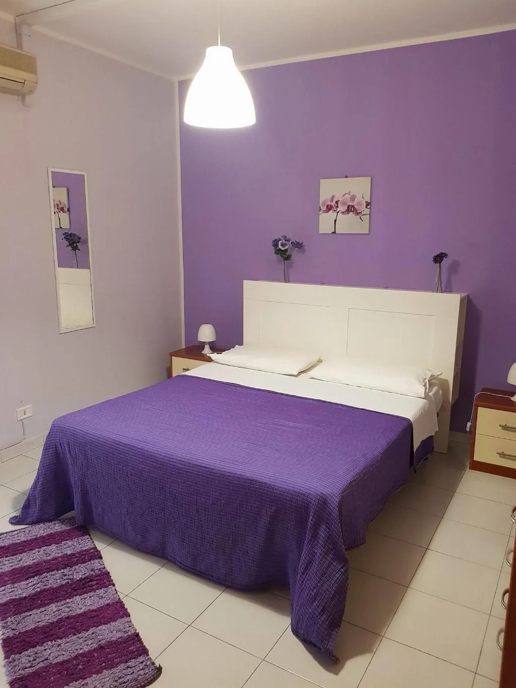 Room, The Artists, Palermo