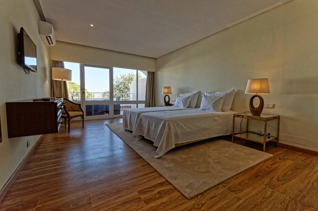 FAMILY ROOM CLASSIC Room, Carvoeiro Garden Hotel, Algarve