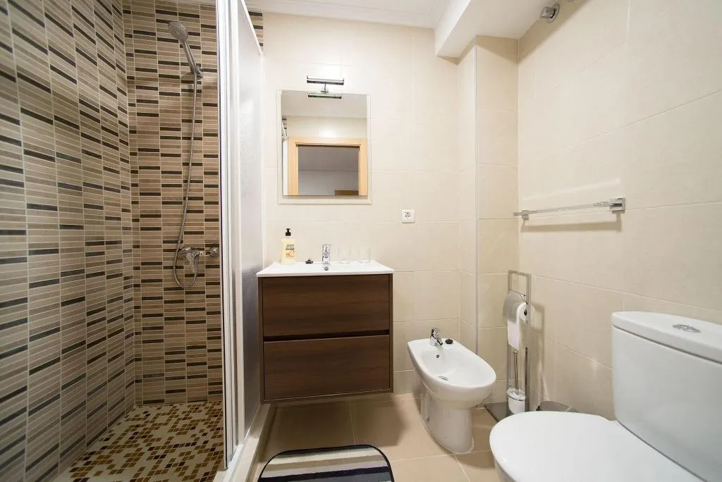 Room, Mitre Paterna Low Cost Rooms, Valencia