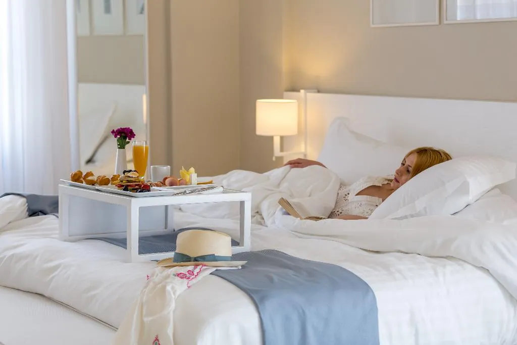 Room, Acroterra Rosa Luxury Suites & Spa, Santorini