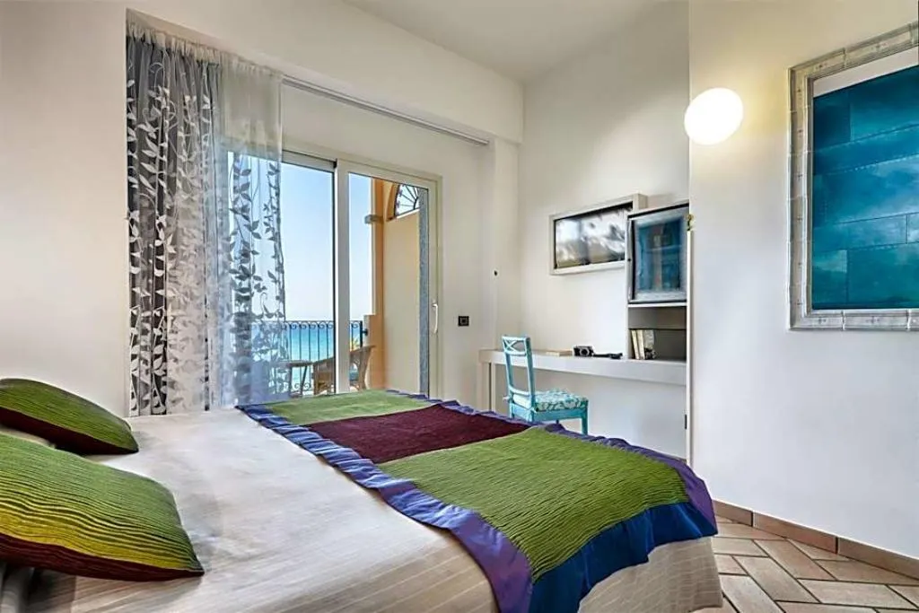DOUBLE DELUXE SEA VIEW Room, Stella Maris, Cagliari