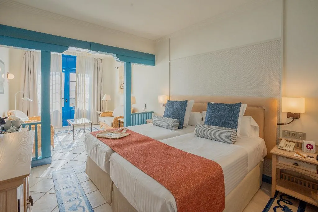 Double or Twin CLUB Room, Hotel LIVVO Volcan Lanzarote, Lanzarote