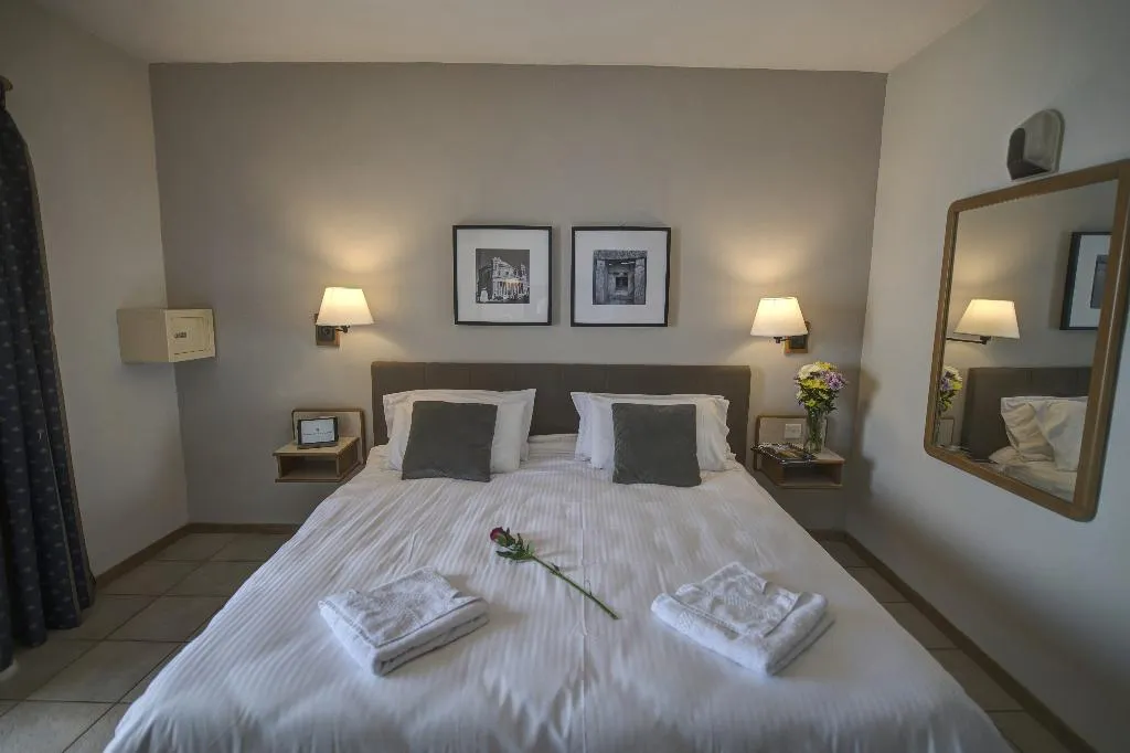 Double or Twin SEA VIEW Room, Sliema Chalet Hotel, Malta