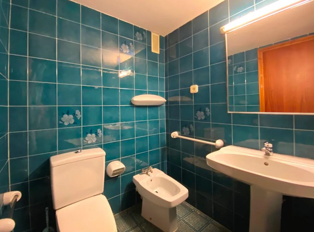 Room, Llenguadets, Costa Dorada