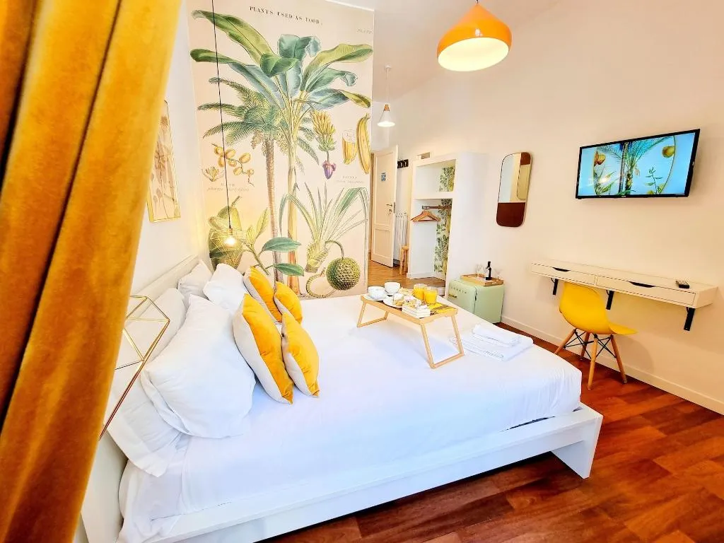 Room, Napoli Tree - Lungomare, Naples