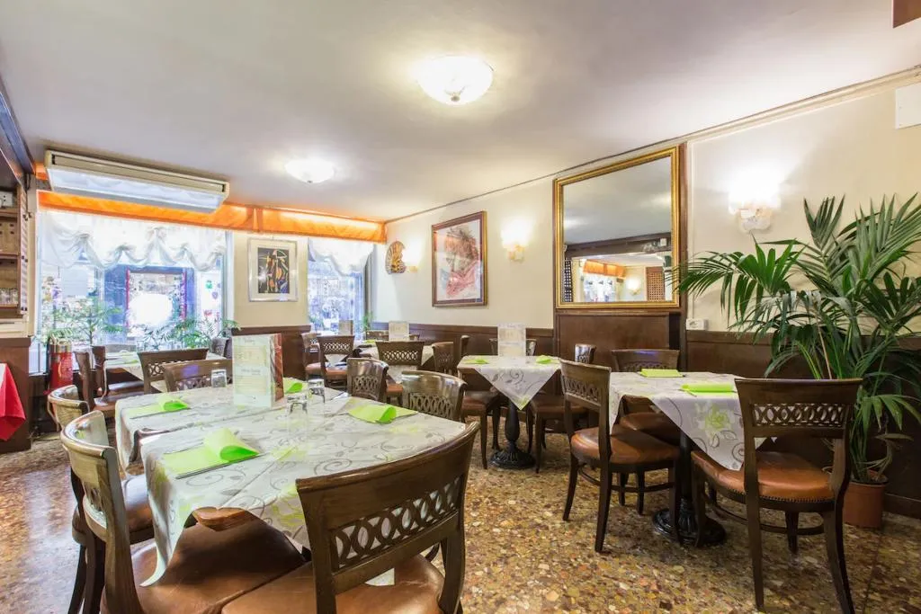 Restaurant, Ambassador Tre Rose, Venice