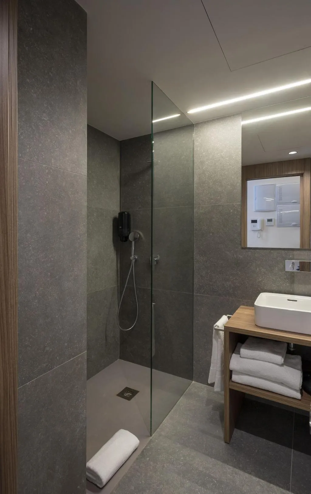 Room, Dau Studios, Valencia