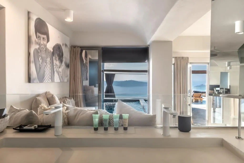 SUITE STANDARD Room, West East Suites, Santorini