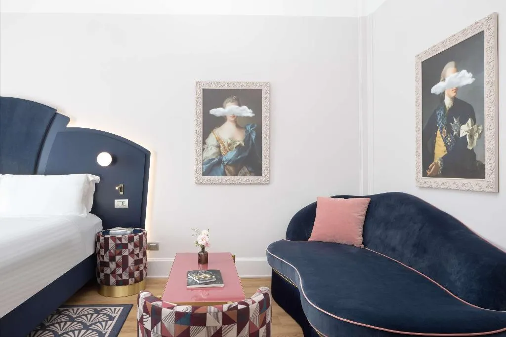 JUNIOR SUITE KING SIZE BED Room, Anglo American Hotel Florence, Curio Collection, Florence