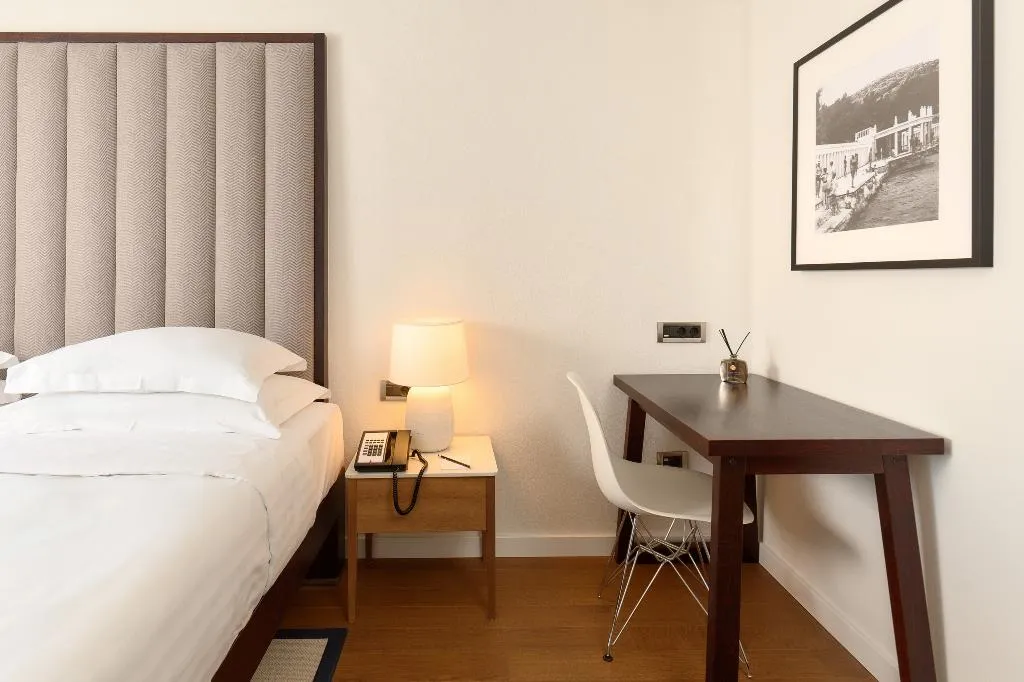 DOUBLE CLASSIC SEA VIEW Room, Amfora Hvar Grand Beach Resort, Split