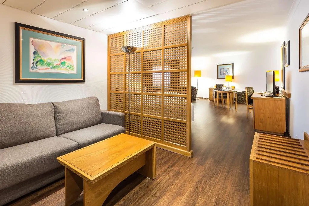 Room, Radisson Blu Hotel, Lisbon, Lisbon