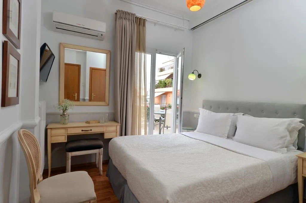 DOUBLE SUPERIOR WITH BALCONY Room, Acropolis Ami Boutique Hotel, Athens