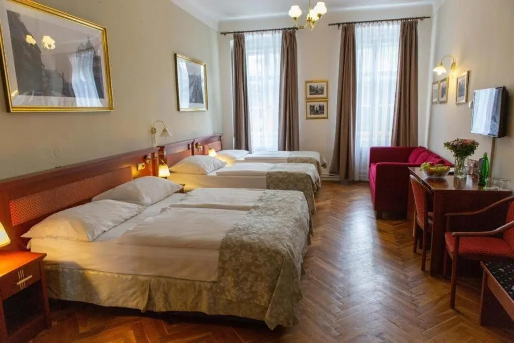 QUADRUPLE STANDARD Room, Hotel Wenceslas Square, Prague