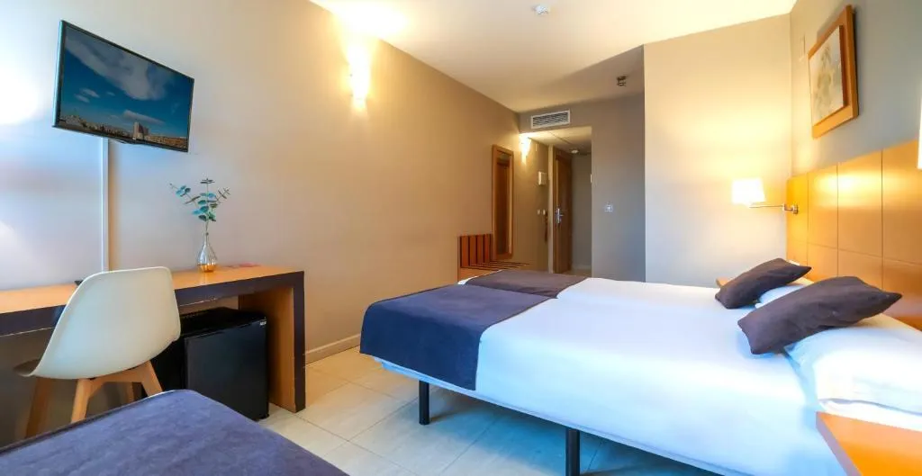 Double or Twin STANDARD Room, La City, Costa Blanca