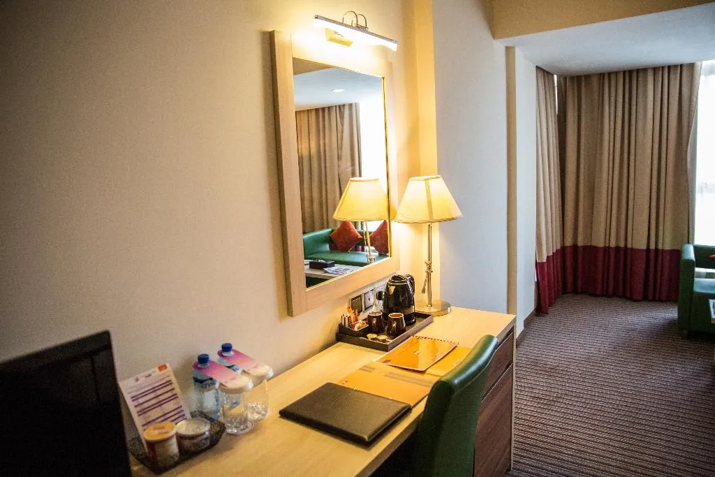 Room, Saffron Boutique Hotel, Dubai