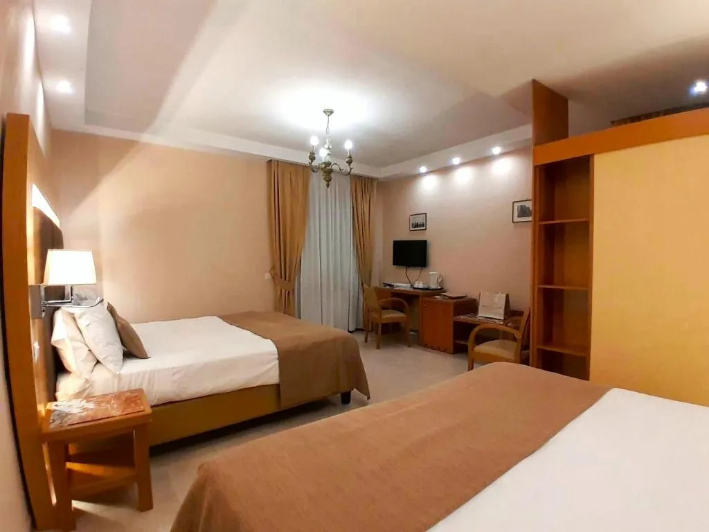 QUADRUPLE STANDARD Room, Montespina Park Hotel, Naples