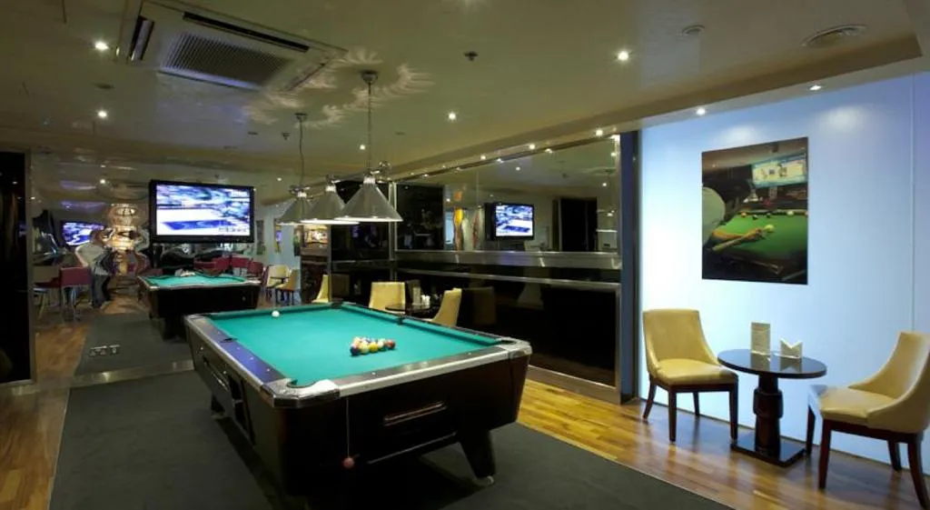 Bar, Capitol Dubai, Dubai