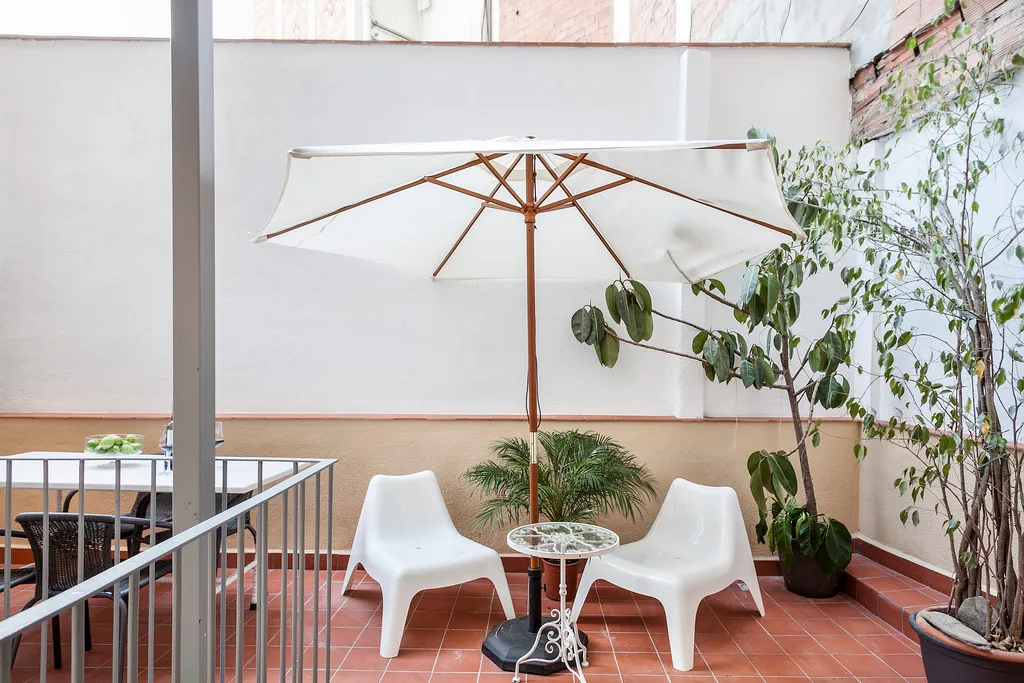 APARTMENT WITH TERRACE Room, Charming Flats by Aspasios, Barcelona