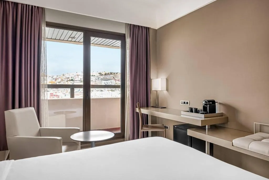 DOUBLE QUEEN SIZE BED Room, AC Iberia Las Palmas, Gran Canaria