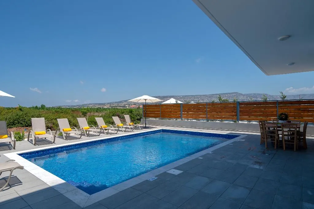 VILLA FIVE BEDROOMS WITH PRIVATE POOL Room, Sea Point Villas, Cyprus