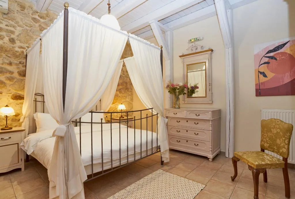 SUITE STANDARD Room, Arhontiko Archanes Suites, Crete