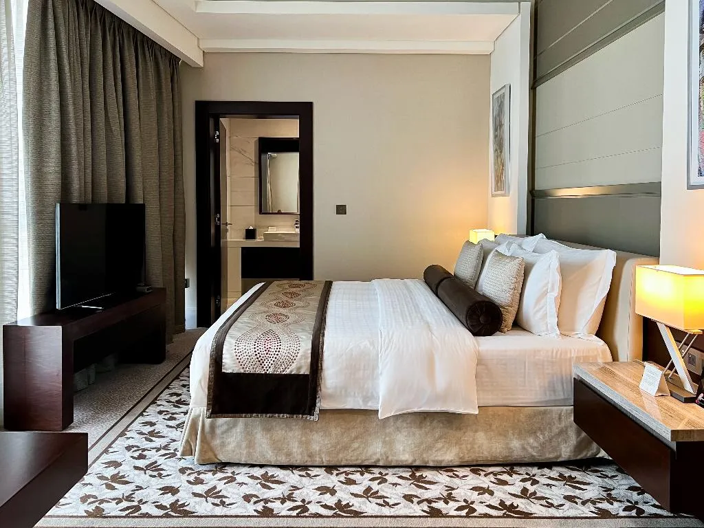 Double or Twin SUPERIOR Room, Renaissance Business Bay Hotel, Dubai, Dubai