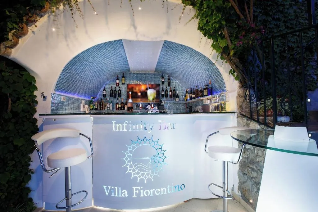 Bar, Villa Fiorentino, Naples