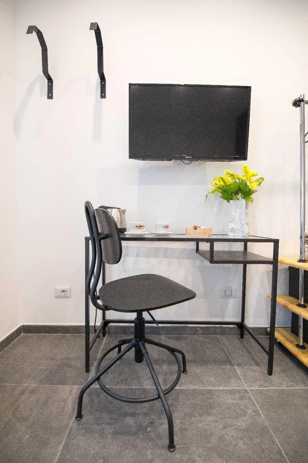 DOUBLE BASIC Room, Quattro Briganti, Naples