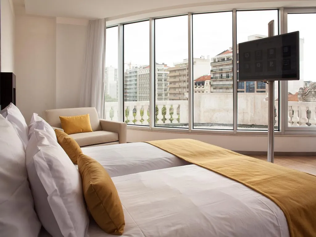 Double or Twin EXECUTIVE Room, Jupiter Lisboa Hotel – Rooftop & Spa, Lisbon