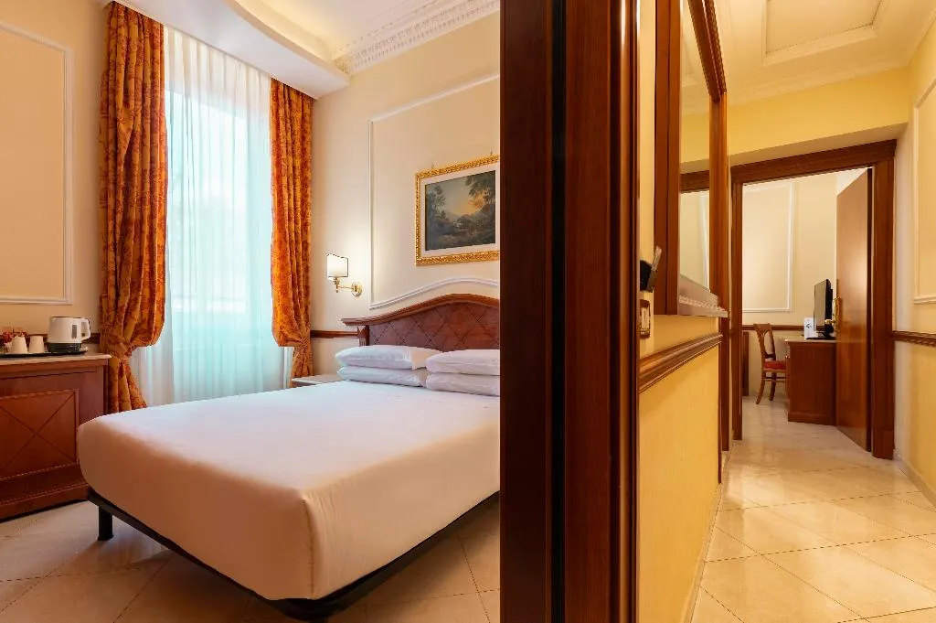 FAMILY ROOM STANDARD Room, Hiberia, Rome