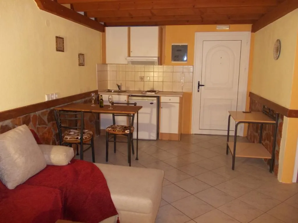 APARTMENT CAPACITY 5 Room, Vyzantio Apartments, Kefallinia