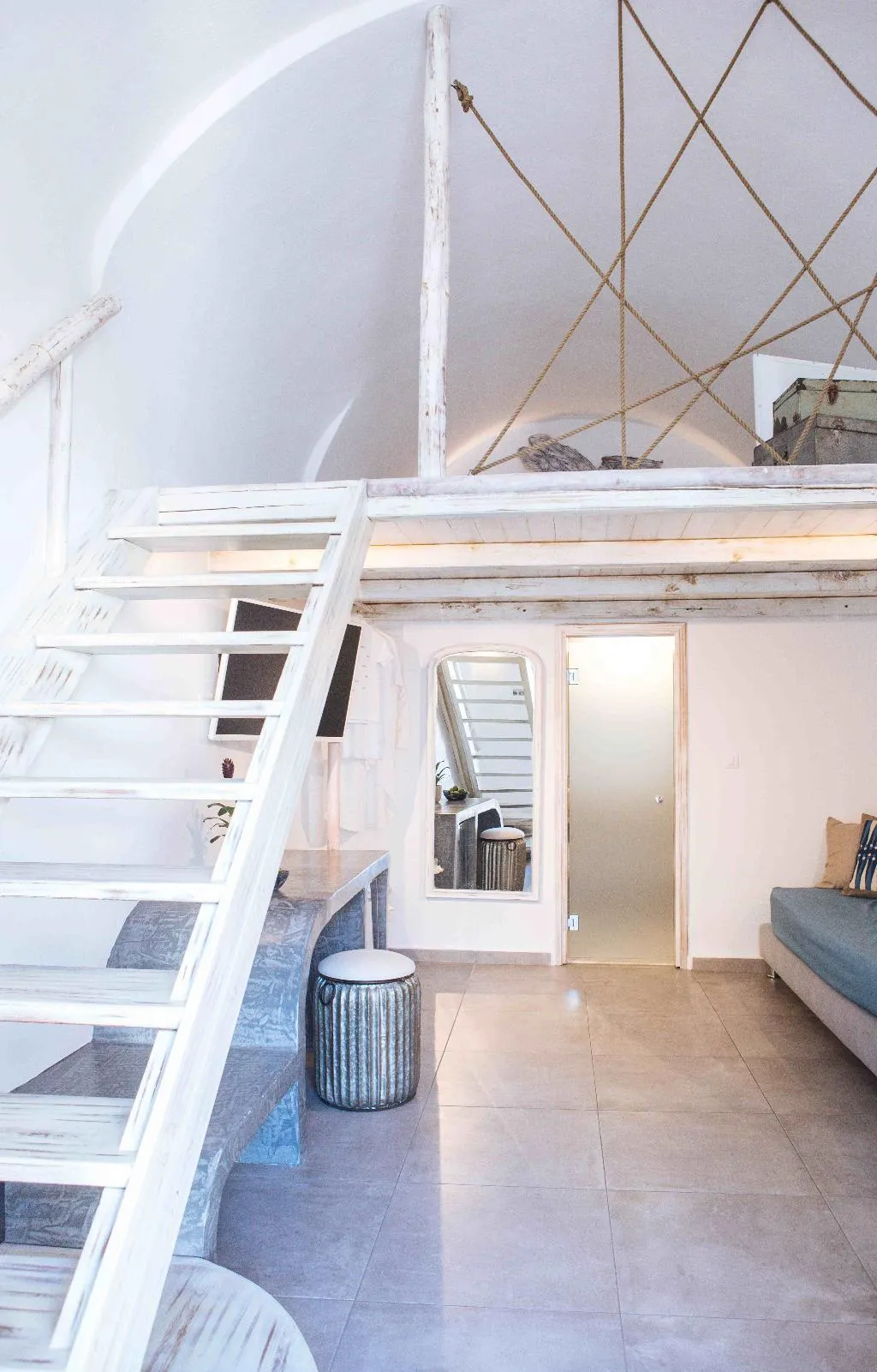 QUADRUPLE THREE BEDS Room, The Museum Project Oia, Santorini
