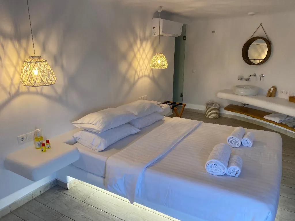 JUNIOR SUITE SEA VIEW Room, Panormos Village Seaside Resort, Mykonos