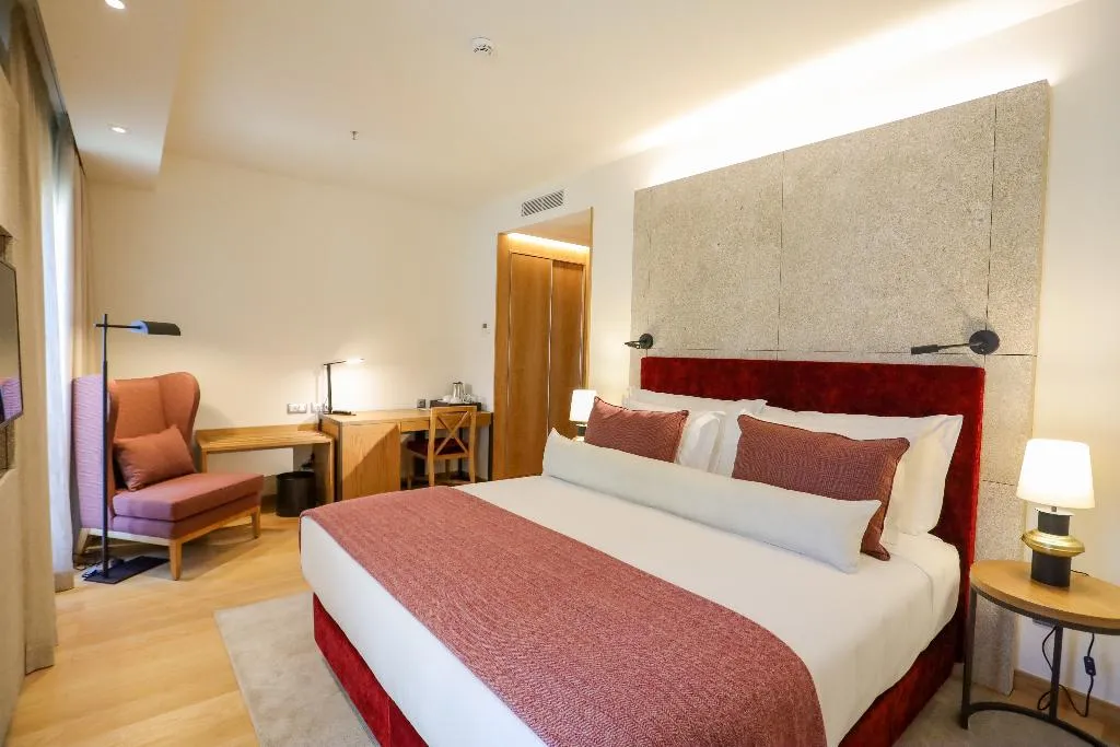 TWIN CLASSIC GARDEN VIEW Room, Neya Porto Hotel, Porto