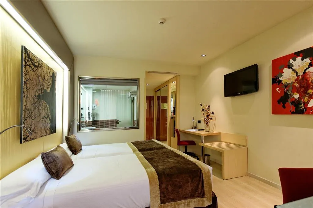Room, Melia Avenida America, Madrid