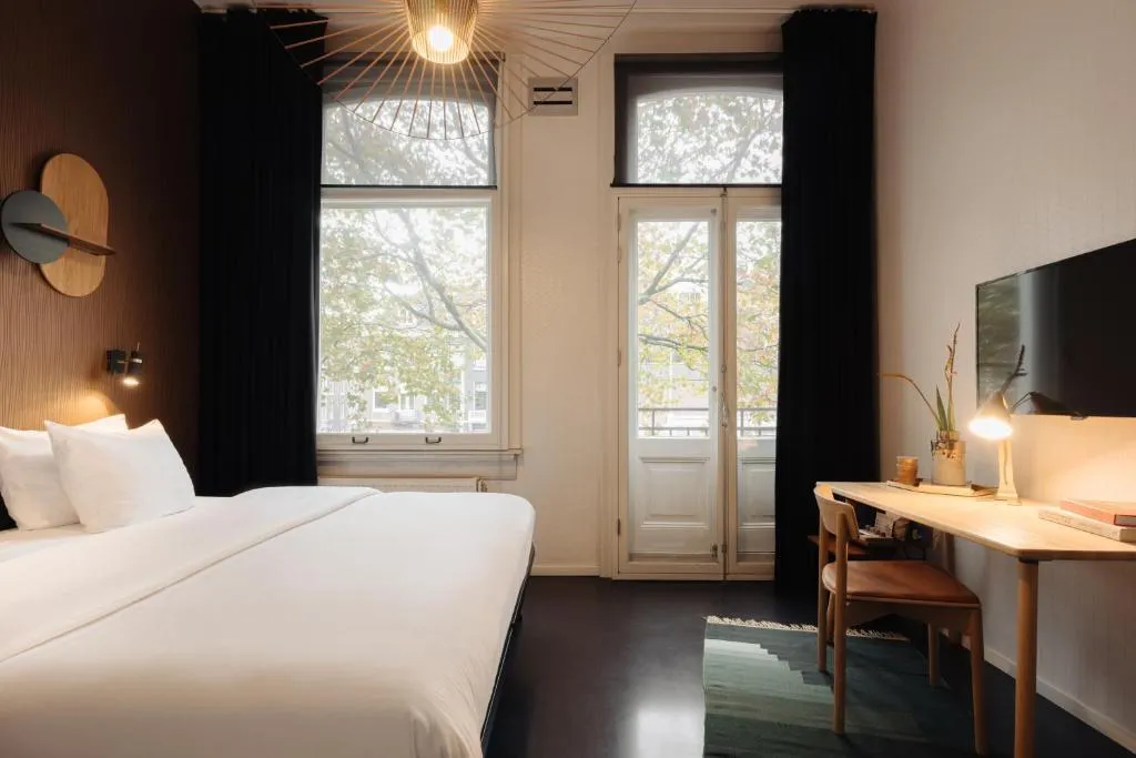 Double or Twin DELUXE Room, Hotel V Frederiksplein, Amsterdam